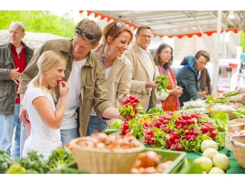 Einkaufserlebnis Wochenmarkt Husum. © Foto Oliver Franke