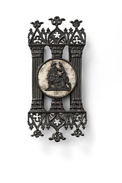 Zart wie Eisen - Schmuck aus einer Privatsammlung