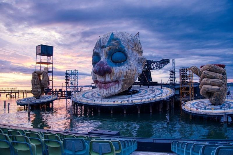 Tagesfahrt mit Heizmann Reisen: Bregenzer Festspiele