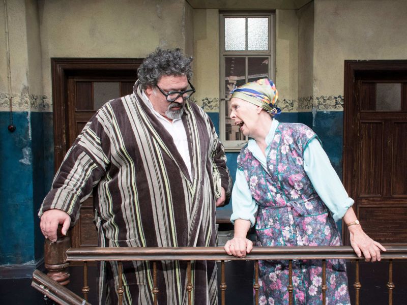 Tratsch im Treppenhaus