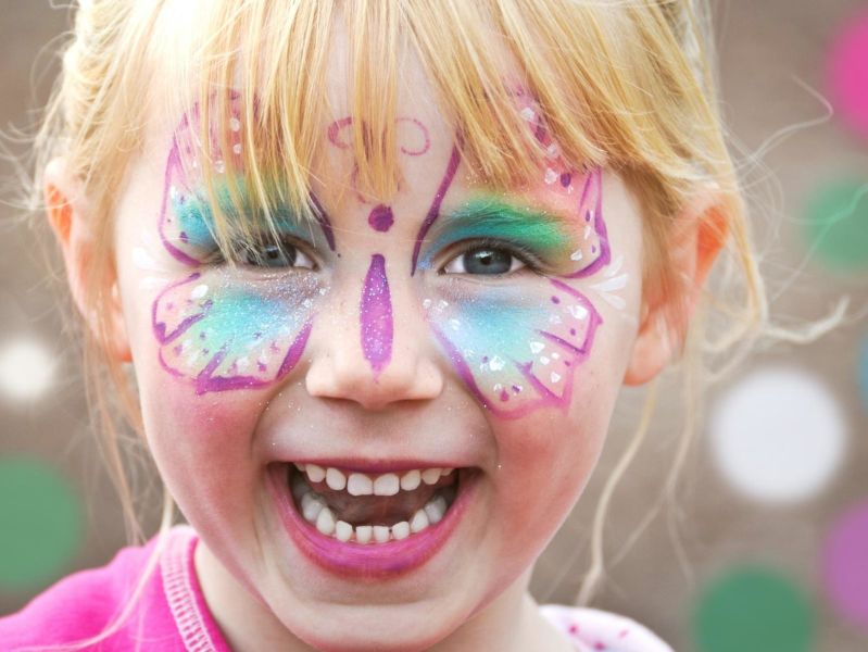 Plai a mi Programm: Kinderschminken in Brigels