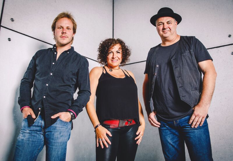 Kerzenscheinkonzert mit Simple Live