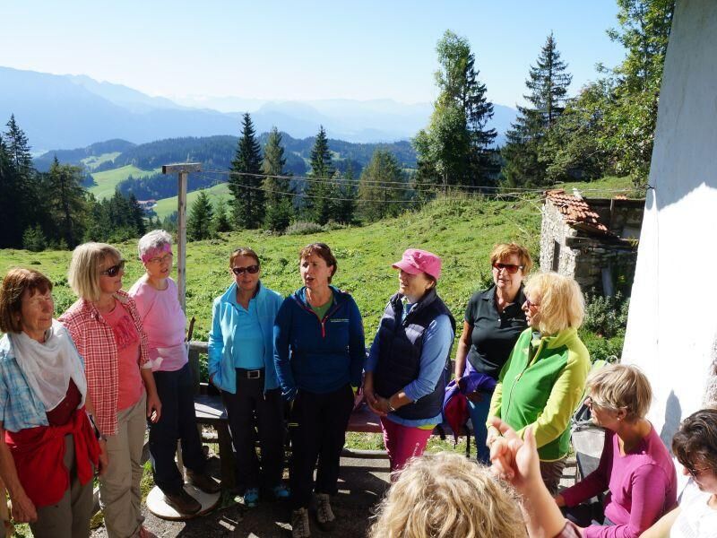 Drei hoe über dAlm her - Wandern und Jodeln für alle
