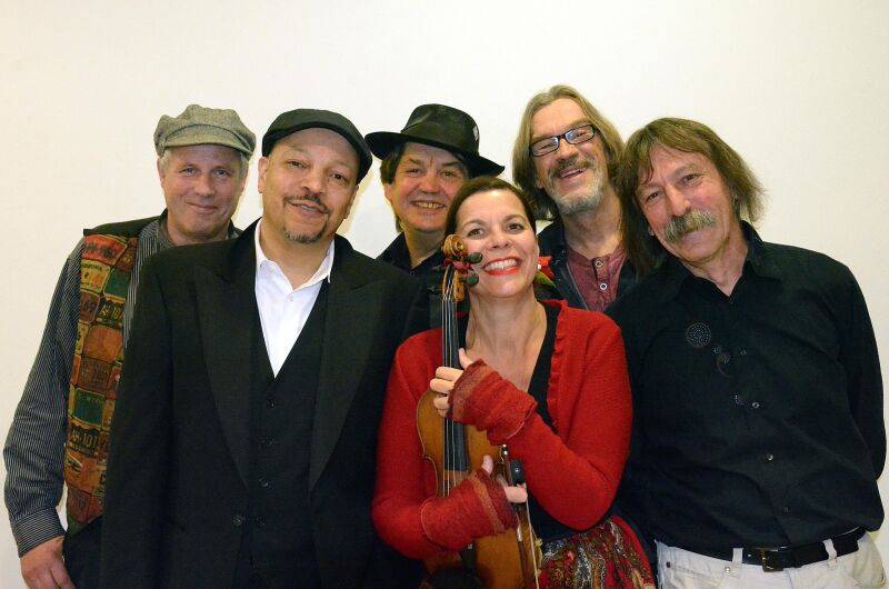Freisinger Musiksommer im Schafhof: Pitu Pati mit Traudi Siferlinger