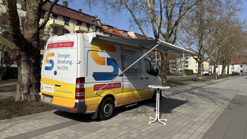Energiemobil im Einsatz: Tarifberatung im Wolfsanger