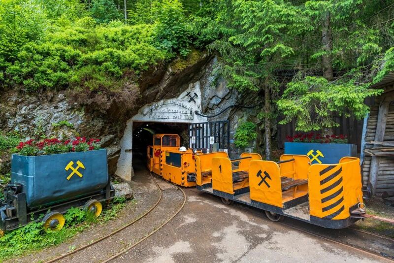 Saisoneröffnung im Besucherbergwerk Finstergrund